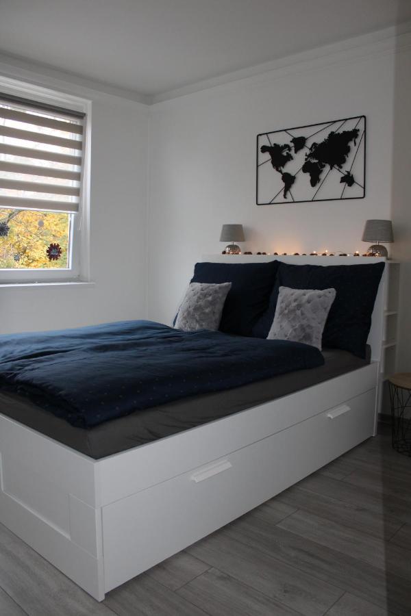דירות מישקולץ Izzy Apartament מראה חיצוני תמונה