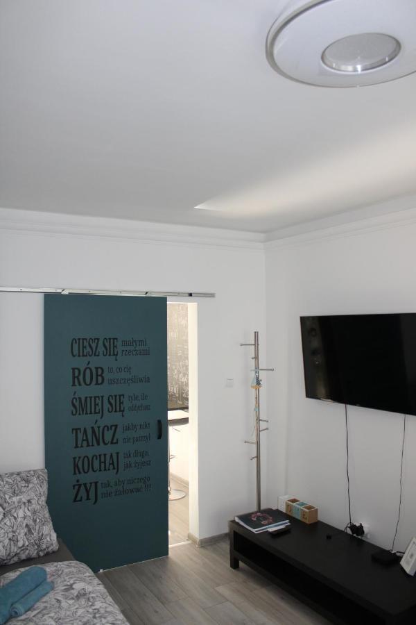 דירות מישקולץ Izzy Apartament מראה חיצוני תמונה