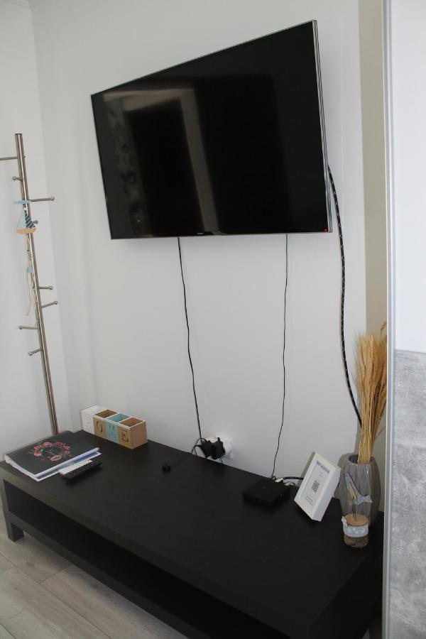 דירות מישקולץ Izzy Apartament מראה חיצוני תמונה